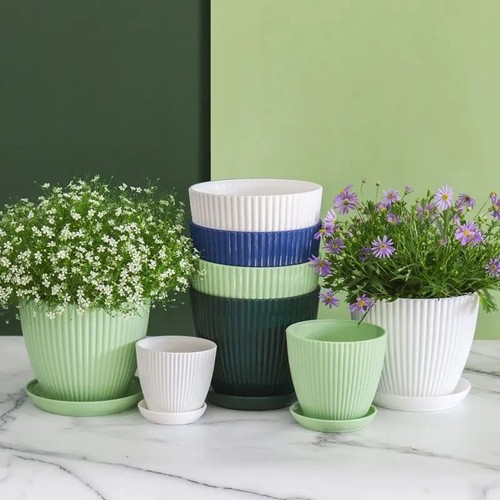 Round plant pots with tray - with,