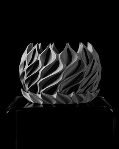 Twisted planter pot with - twisted,